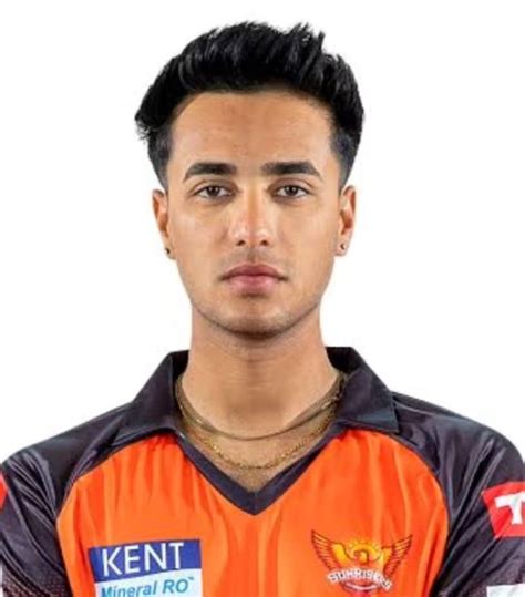 Abhishek Sharma (Cricketer) Wiki, Height, Age, Girlfriend, Family ...