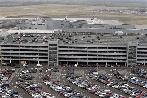 Edinburgh Airport parking: How much it costs to park at Edinburgh ...