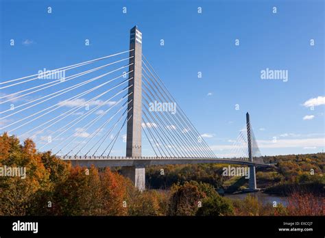 The new Penobscot Narrows Bridge, spans the Penobscot river from Verona ...