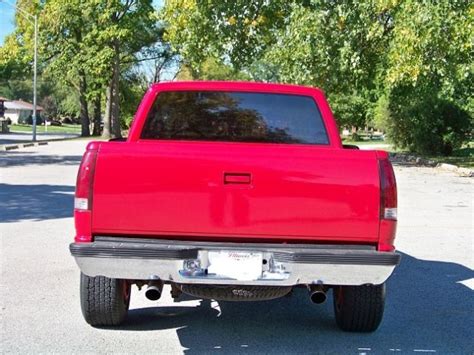 1989 GMC Sierra C/K 1500 Reg. Cab 6.5-ft. Bed 2WD 5.7L V8 OHV 16V Candy Red