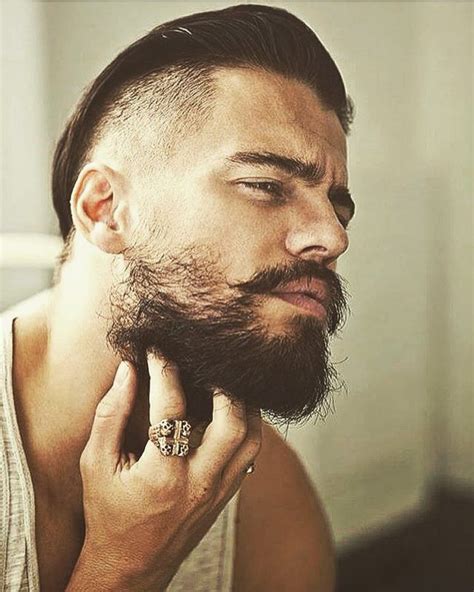 5 Easy Steps To Achieve The Perfect Beard Neckline [2023]