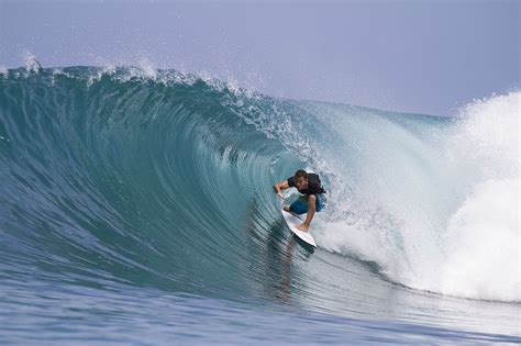 Telos, telo island lodge, surfing, surfing telos, indonesia