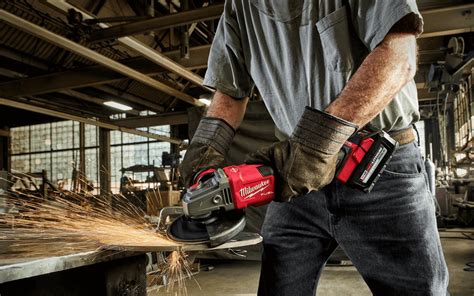 M18 and M18 FUEL - Performance Driven Technology | Milwaukee Tool