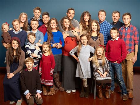 19 Kids and Counting Pulled from TLC Schedule Amid Josh Duggar ...