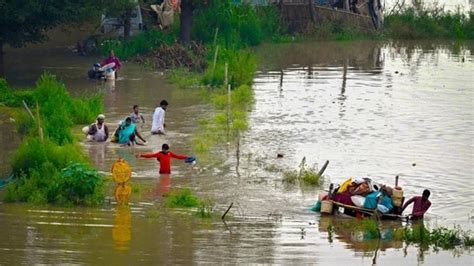 Delhi flood: Yamuna breaches 208.46m mark; extreme flood alert in ...