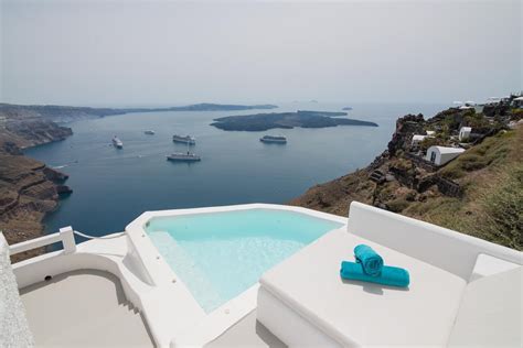 The Best Santorini Villas With Private Pools | ItsAllBee | Solo Travel & Adventure Tips ...