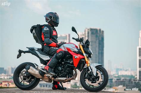 BMW F900R Review: Heady cocktail of complexity and ease