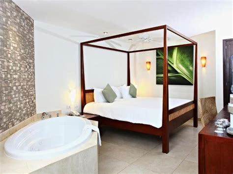 Sandos Caracol Eco Resort All Inclusive – Weddings Tours