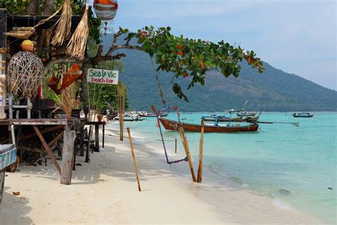 Koh Lipe - a Little Thai Island That Offers a Lot! - Chow Traveller