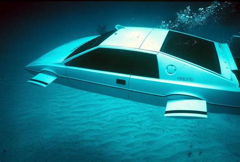 James Bond Submarine Lotus Esprit Car From 'The Spy Who Loved Me' Up For Auction | HuffPost UK