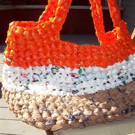 15 Brilliant Ways to Reuse Plastic Grocery Bags — The Family Handyman | Plastic grocery bags ...