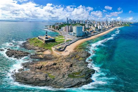 Guía para visitar Salvador de Bahía: qué ver, cuándo viajar y más