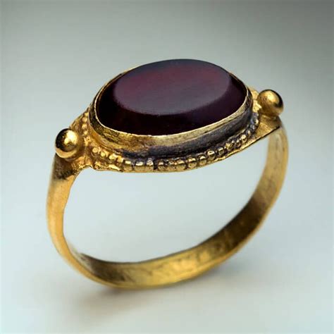 medieval rings - gold and garnet Byzantine signet ring | Medieval jewelry, Byzantine jewelry ...