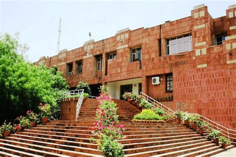 COVID-19: JNU Admin Condemns Faculty, Terms it ‘Periodic Attempt’ to Spread Misinformation - News18