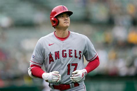 Cubs executive, MLB reporter clash over Shohei Ohtani report