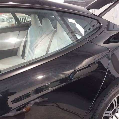 De-chrome-tesla-black - Wrapworx - Vehicle Wraps