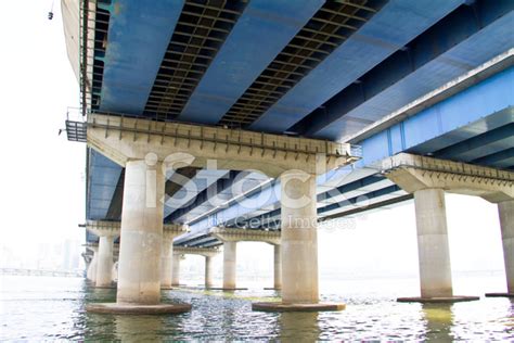 Bridge Over Han River, Seoul, South Korea Stock Photo | Royalty-Free ...