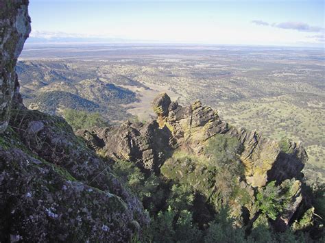 Hiking Around Sacramento: Sutter Buttes Summit Ascent