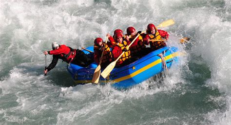 White Water Rafting In Queenstown | RTW Backpackers