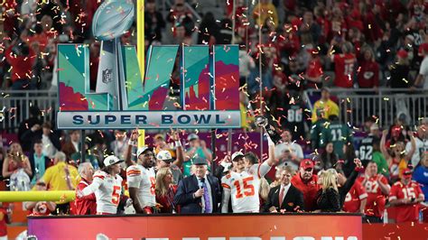 Kansas City Chiefs, Patrick Mahomes rally to beat Eagles in Super Bowl