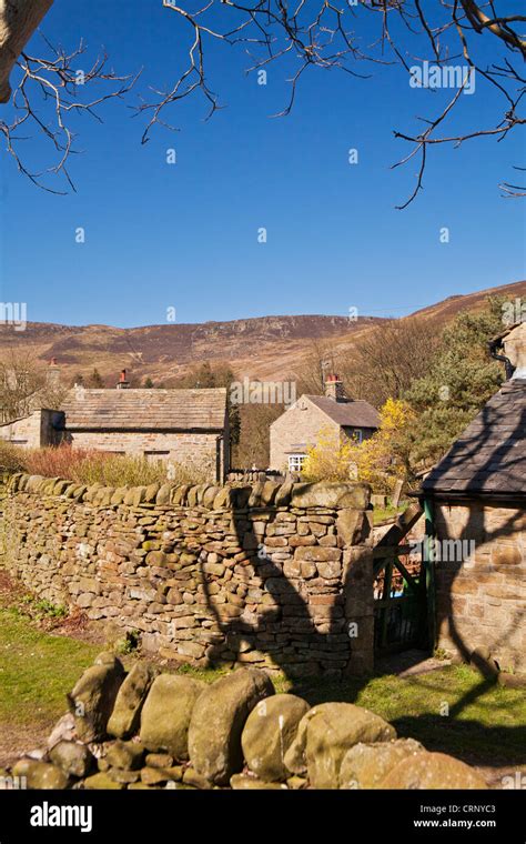 Edale village peak district hi-res stock photography and images - Alamy