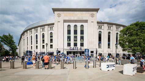 Yankee Stadium, New York holiday accommodation: short-term house ...