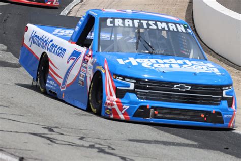 NASCAR: Kyle Larson claims Truck Series win at North Wilkesboro