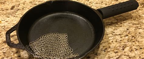 Our 2 Essential Cast Iron Skillet Accessories • GreatKitchenStuff