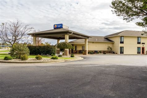 Comfort Inn Dover, Ohio, US - Reservations.com