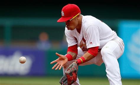 Kolten Wong Returns to Cardinals, Could Play Outfield | Sports Betting ...