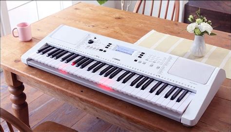 EZ-300 Beginners Keyboard with Lighted Keys – Yamaha USA