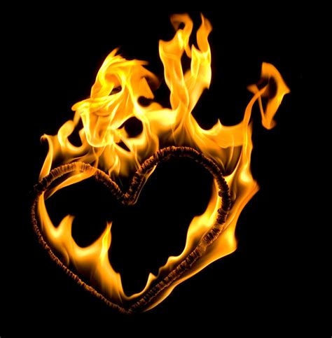 My flaming heart by daxl88 on DeviantArt