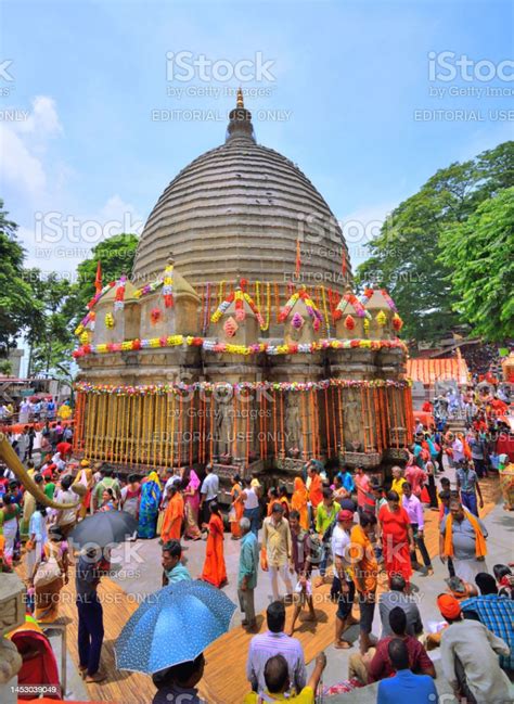 Huge Crowd Of Devotees Visiting Kamakhya Temple During Ambubachi Mela Stock Photo - Download ...