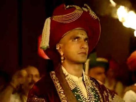 Ranveer Singh Wins Best Actor For Bajirao Mastani, 61st Britannia Filmfare Awards 2016 - Filmibeat