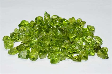 What is the Spiritual Meaning of Peridot? - Beadnova