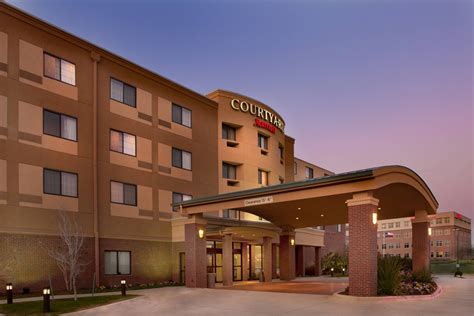 Photos of Courtyard By Marriott Denton | Marriott Bonvoy