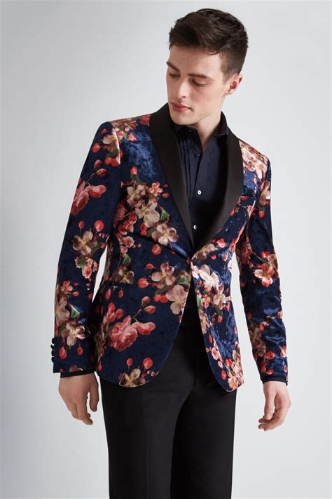 Need help and also tips on men's jackets? | Floral suit men, Fashion ...