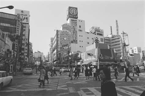 SHOWA SNAP: Shibuya Crossing, Tokyo, 1974 | Japanese Nostalgic Car