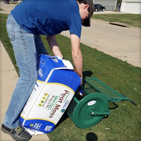 Landzie Peat Moss Spreader – Ryan Knorr Lawn Care