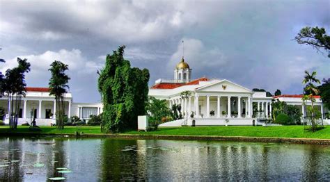 Jejak Cerita: sejarah istana bogor