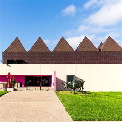 Architecture | Art Museum of South Texas