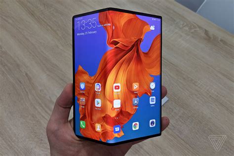 Huawei Mate X hands-on: our foldable future - The Verge