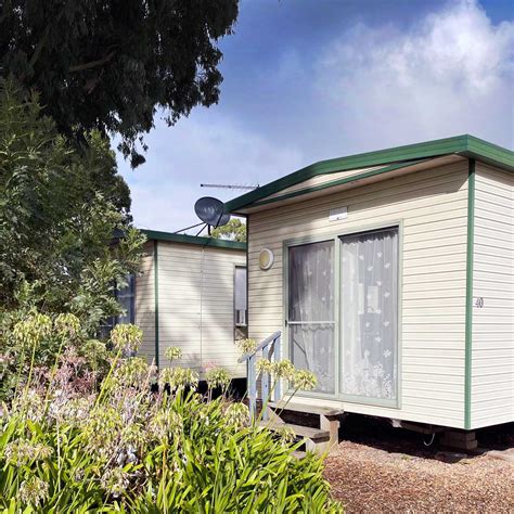 Residential caravan park Nth Melbourne. Budget accommodation.