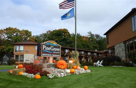 Pine Grove Resort (Ephraim, WI) - Resort Reviews - ResortsandLodges.com