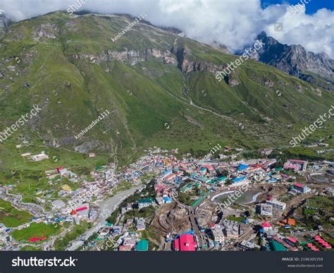 128 Badrinath Roads Images, Stock Photos & Vectors | Shutterstock