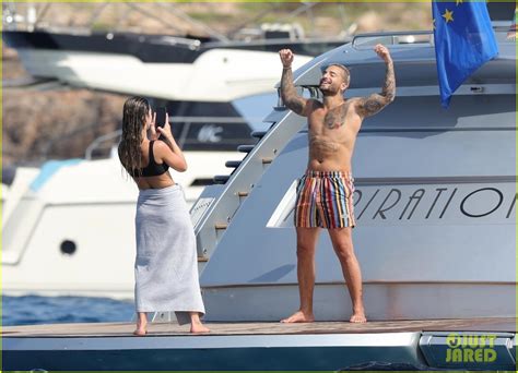 Maluma & Girlfriend Susana Gómez Hose After Going for Swim on Yacht Vacation in Spain: Photo ...