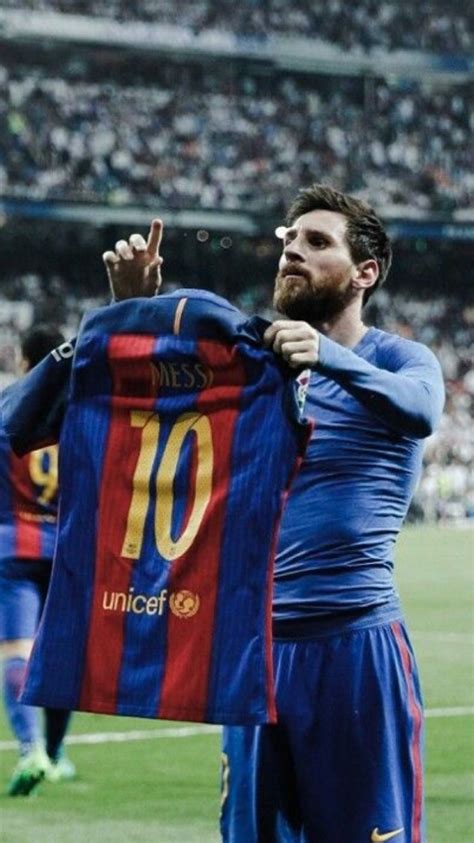 Lionel Messi PSG Jersey Number: Messi Jersey Celebration