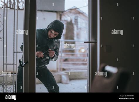 Burglary Scene Stock Photos & Burglary Scene Stock Images - Alamy