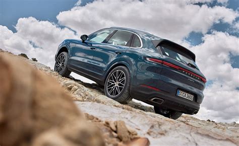 2024 Porsche Cayenne-off road – PerformanceDrive