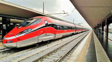 Travelling on a Frecciarossa 1000 train | ShowMeTheJourney